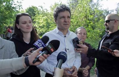 Suma imensă de bani pe care PSD și PNL o țin „pe hold” în campania candidatului Cătălin Cîrstoiu