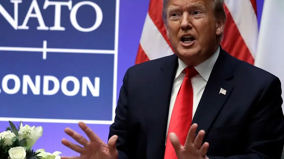 Trump întoarce spatele NATO. O să apere doar dacă sunt atacate statele care cheltuie 5% din PIB