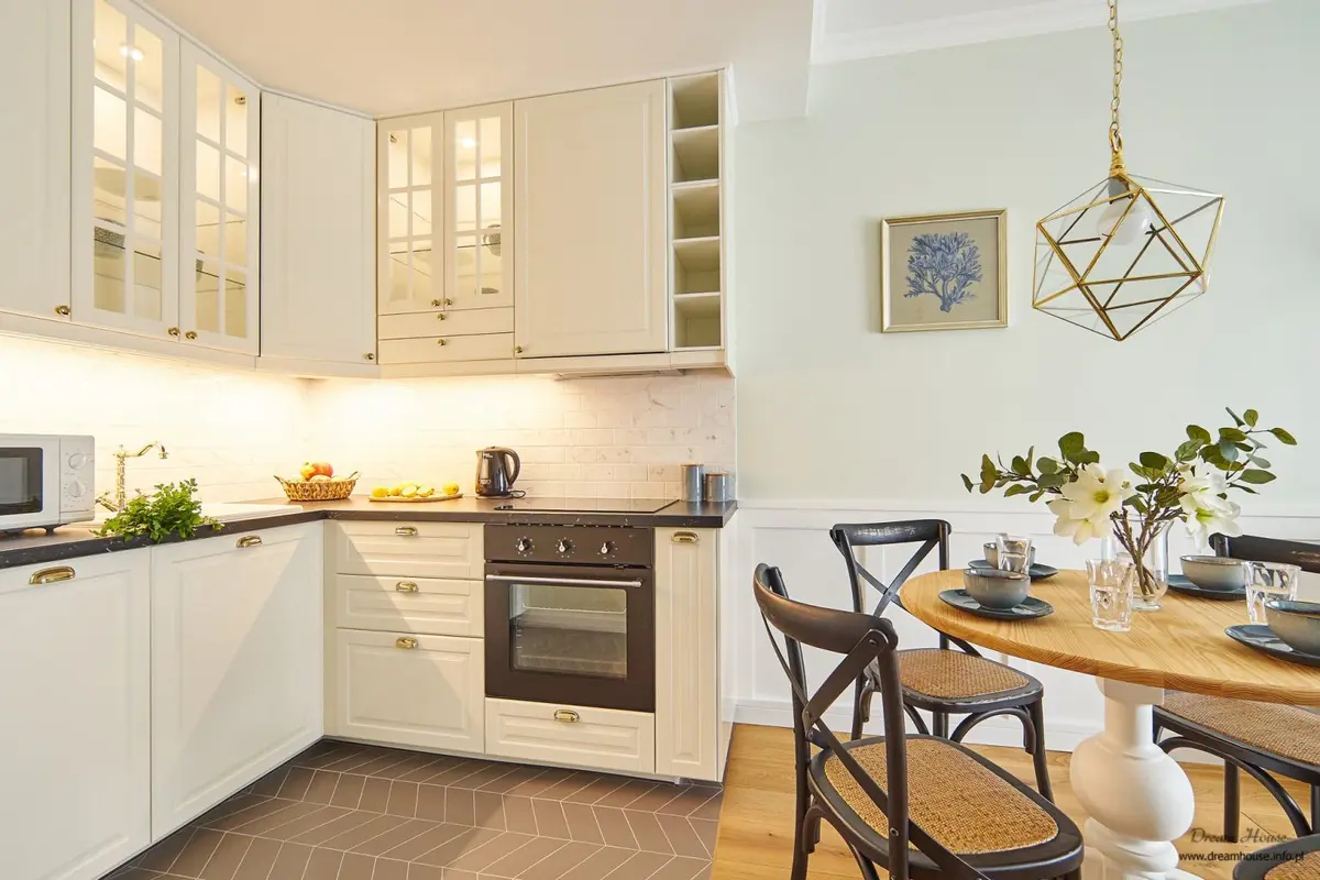 Amenajare luminoasa si eleganta pentru un apartament de 42 mp