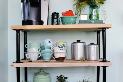 DIY – masuta din tevi in stil industrial