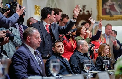 Trump, discuție la Casa Albă cu Zelenski, „un lider foarte puternic, care a trecut prin multe” / Târgul propus de Zelenski: Drone ucrainene pentru Tomahawk americane / Convorbire a liderului ucrainean cu omologii europeni