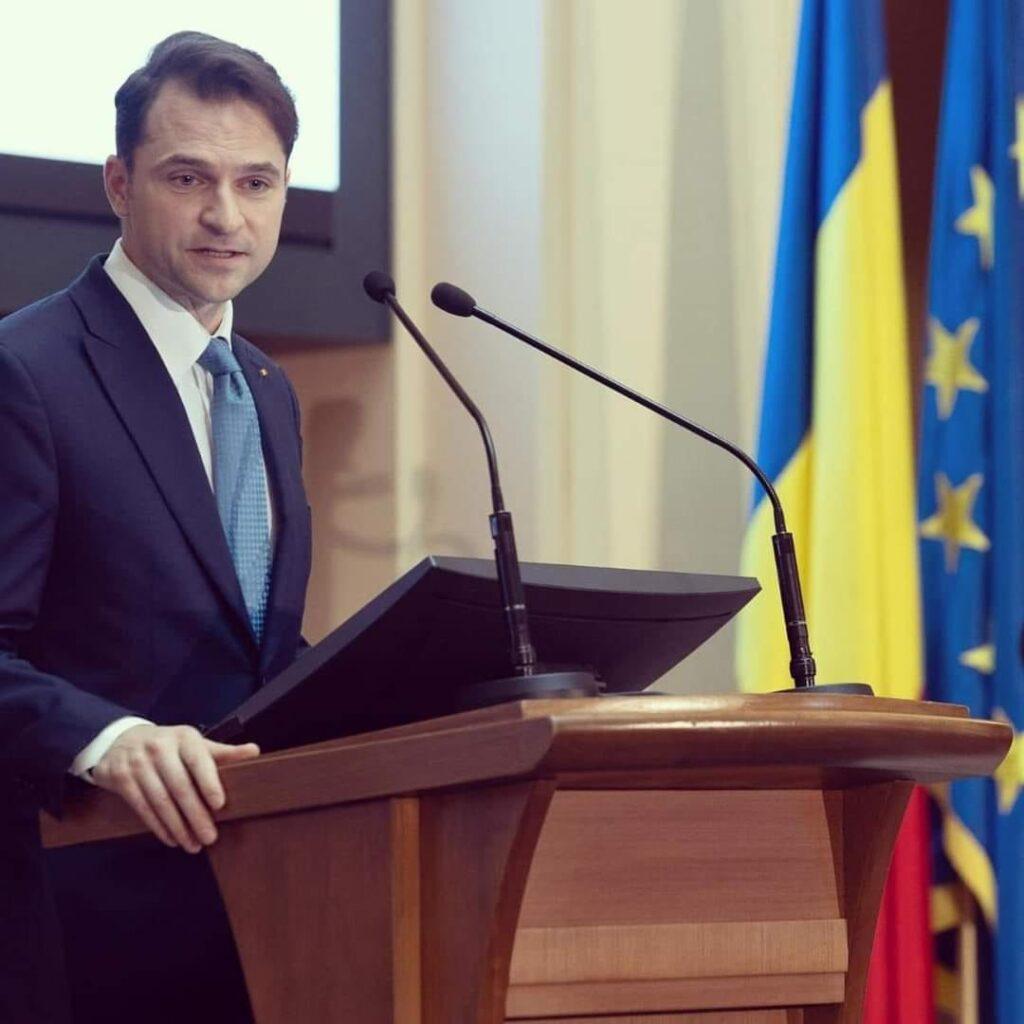 Candidatul surpriză pregătit de PNL-PSD la Primăria Capitalei. Gabriela Firea n-ar mai fi în „cărți”