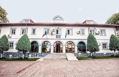 ATENȚIE: Sediul Primăriei Năvodari din strada Dobrogei, închis vineri, 17 aprilie