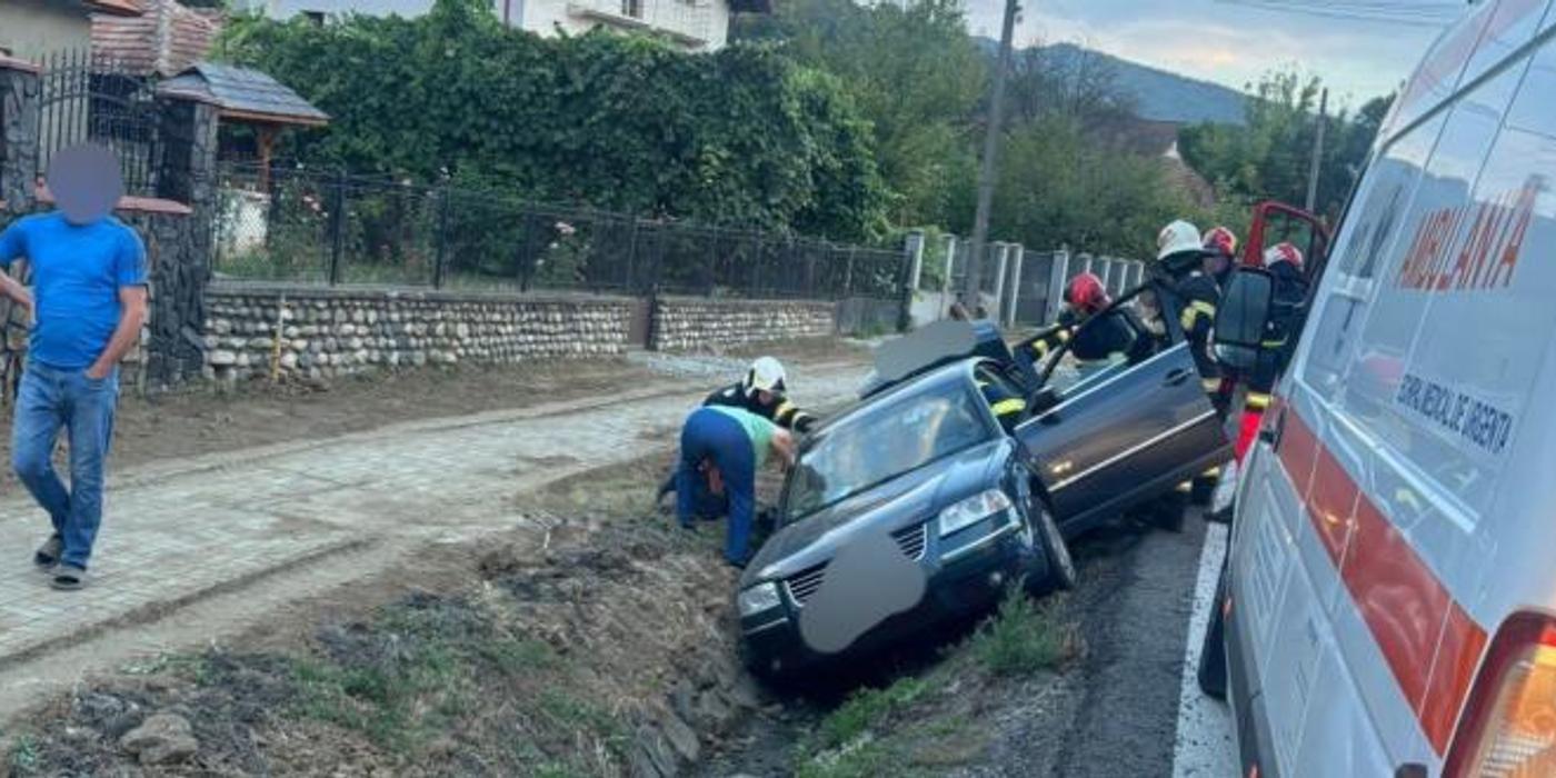 3 persoane din Județul Cluj au fost rănite astăzi, 29 august, într-un accident rutier produs în județul Vâlcea