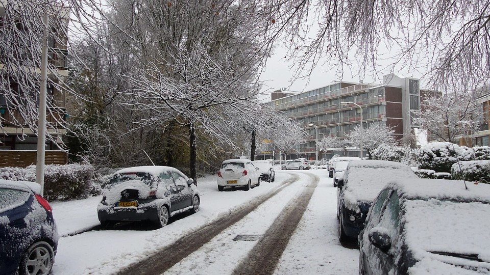 Prognoza meteo, 12 ianuarie. Vremea se răcește, un val de ninsori lovește jumătate de țară