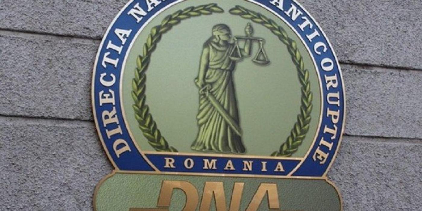 Doi oameni de afaceri, cercetați într-un dosar de evaziune fiscală în formă continuată