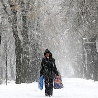 Anticiclon mobil peste România. Ninsori, polei și ger de până la -15 grade