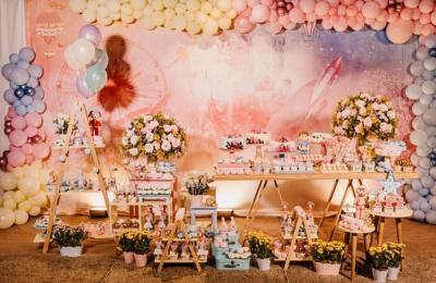 Candy barul de nunta, surpriza dulce dinainte de tortul miresei!