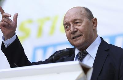 Băsescu: Dacă se retrage Piedone, câștigă sigur Firea