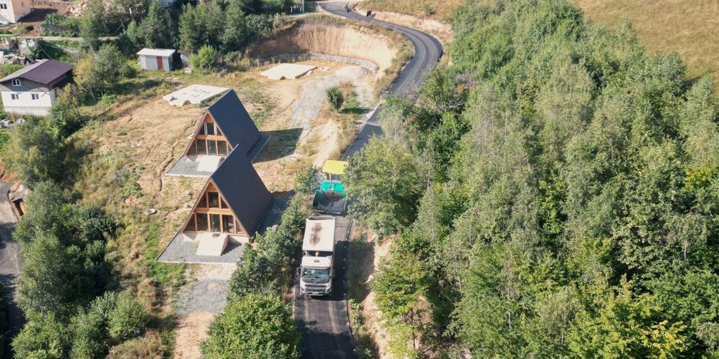 A început asfaltarea drumului județean DJ 107J (DJ 107M), care face legătura între Finișel și Plopi