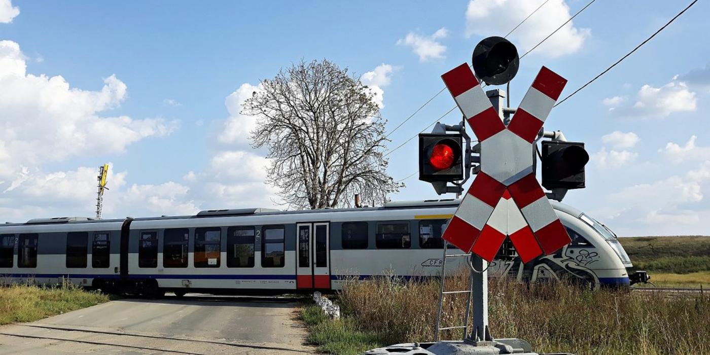 111 milioane de lei vor fi alocate de către Guvern pentru modernizarea a 20 de treceri la nivel cu calea ferată din județul Cluj