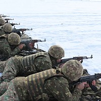 Polonia vrea 500.000 militari și rezerviști. România, de 5 ori mai puțini. Ce bani iau soldații profesioniști?