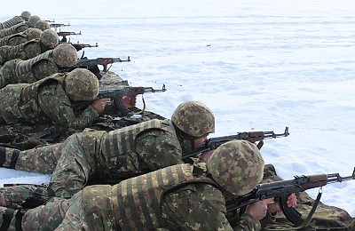 Polonia vrea 500.000 militari și rezerviști. România, de 5 ori mai puțini. Ce bani iau soldații profesioniști?