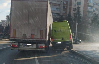 Un șofer de camion a încălcat regulile de circulație, punând în pericol siguranța altui șofer