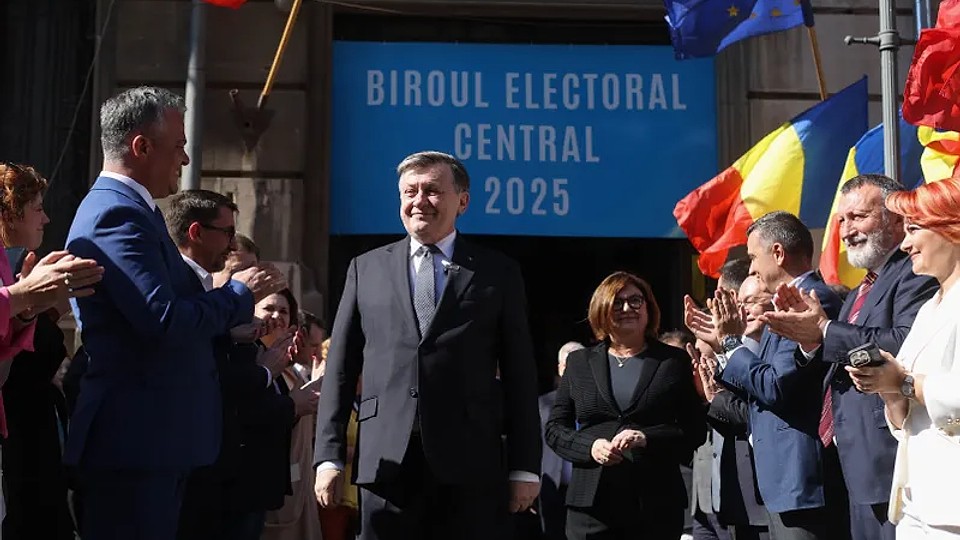 Crin Antonescu spune că se va califica sigur în finala prezidențială. Ce relații vrea cu SUA și UE?