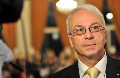 Adrian Molnar, directorul medical al Institutului Inimii, este de părere că medicii nu ar trebui să lucreze și la stat și la privat, ci doar într-un singur loc