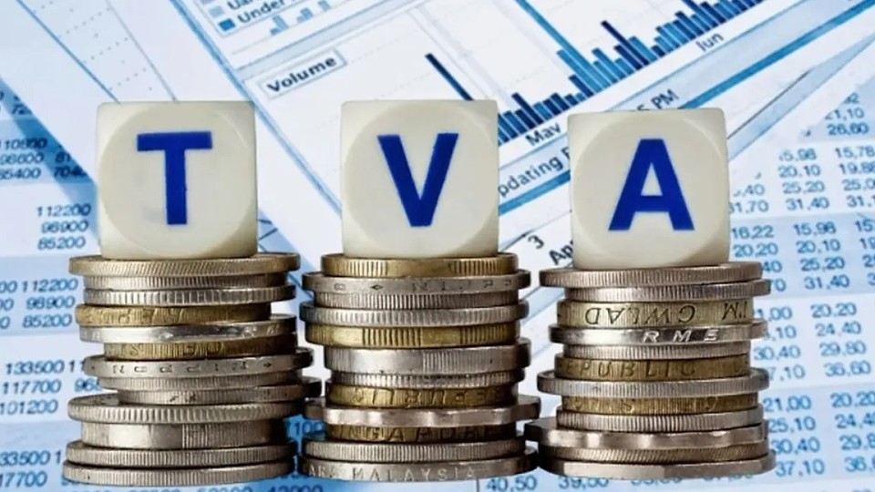 S-A DECIS! România va anunța la Bruxelles, vineri, majorarea TVA la 21 la sută! Ce ALTE TAXE vor da găuri mari în buzunarele românilor