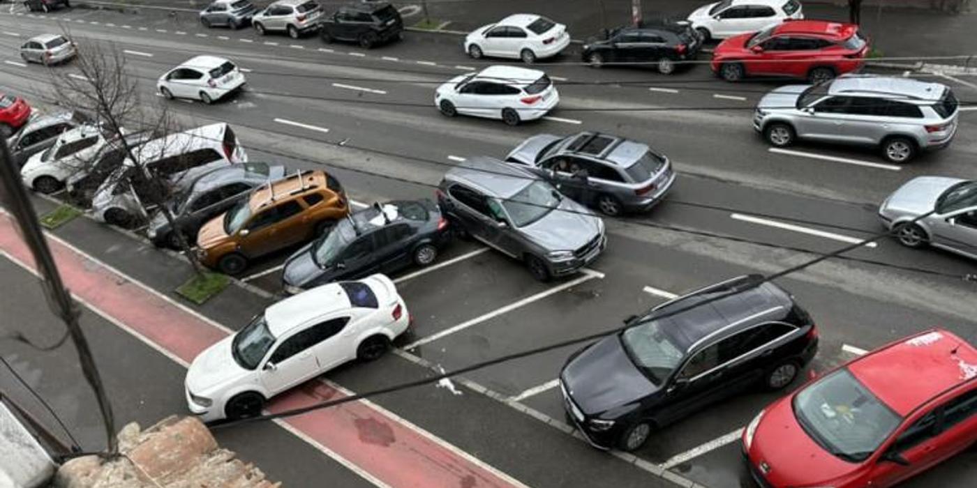 Accident ieri în Cluj-Napoca, pe Calea Dorobanților. Mai multe mașini au fost avariate