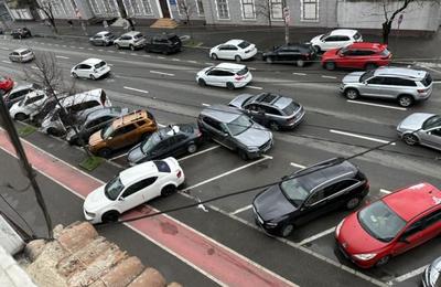 Accident ieri în Cluj-Napoca, pe Calea Dorobanților. Mai multe mașini au fost avariate