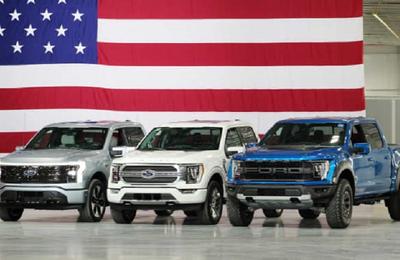 Ford Motor recheamă 870.000 de camionete F-150 de pe piaţa din Statele Unite, din cauza riscului de activare neaşteptată a frânei de parcare