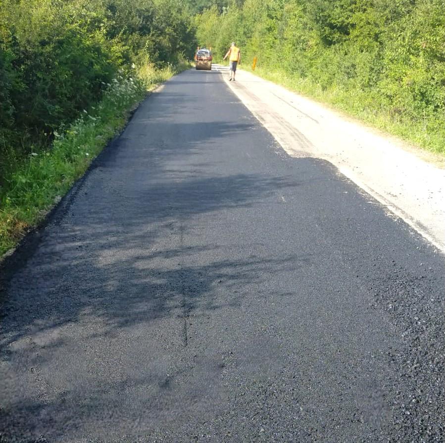 Au fost finalizate lucrările de întreținere curentă și periodică pe drumul județean DJ 109B Cornești – Tiocu de Jos – Tiocu de Sus – Oșorhel