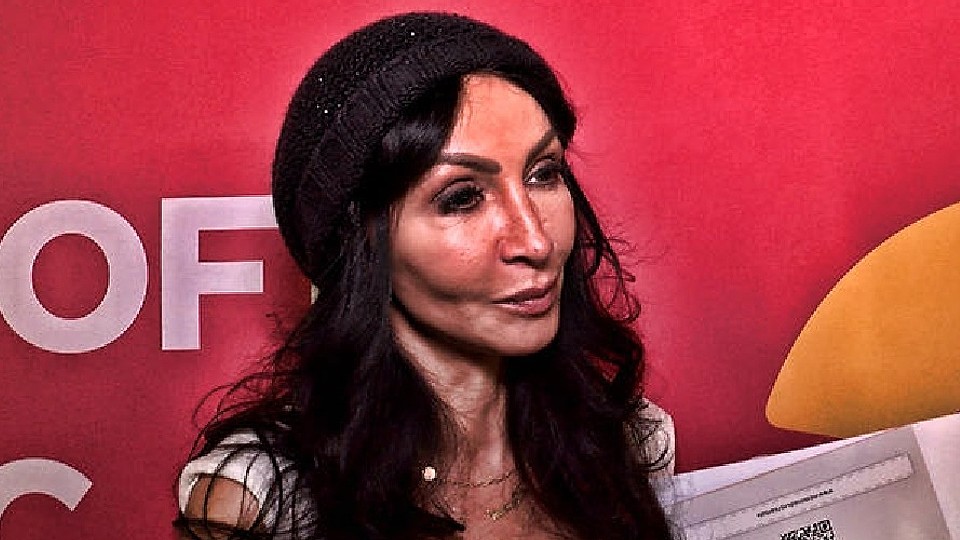 Imaginile pe care preafrumoasa Mihaela Rădulescu le vrea șterse de pe net. Cum arăta diva la debutul în TV? Este de nerecunoscut!