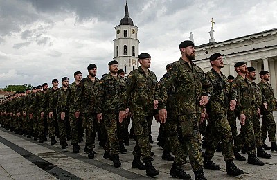 Germania duce tancuri și soldați în Europa, lângă Rusia, prima oară după al II-lea Război Mondial