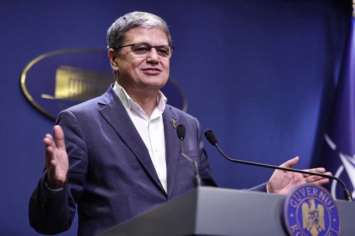 Boloş: Când am văzut declaraţiile care sunt ale politicienilor totuşi responsabili, acelea în care spui că astăzi pui vina pe Guvern că nu are ce face decât să crească impozite şi taxe, mi se pare un act de mare iresponsabilitate