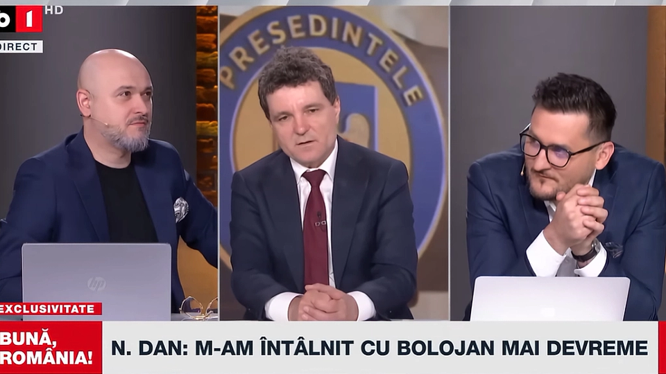 VIDEO | Mai mare rușinea! Primii care au descoperit că pe pagina lui Nicușor Dan apar texte scrise cu inteligența artificială nu au fost „haterii“, ci jurnaliștii de casă ai președintelui. Radu Buzăianu și Răzvan Zamfir l-au executat în direct pe Nicușor Dan: Președintele unei țări se ceartă cu o comisie? Acest text scris cu IA trebuia să nu existe