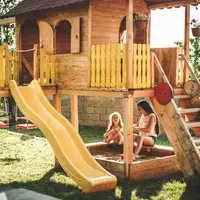 Idei cool privind amenajarea unui loc de joacă modern în curte