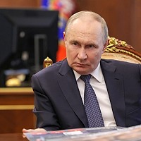 Putin nu clipește în fața ultimatului dat de Trump. Kremlinul își joacă cartea până la capăt în războiul din Ucraina