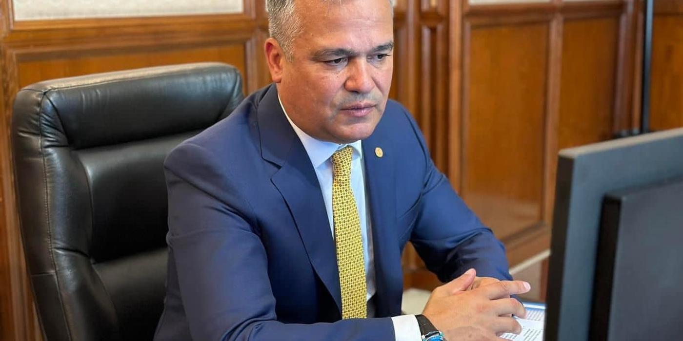 Dezvoltarea Aeroportului Braşov, tema unei discuţii între ministrul Dezvoltării şi comisarul european pentru Transport / Adian Veştea: Adina Vălean ne-a sfătuit să ne orientăm către finanţări pentru mobilitate duală civil-militară