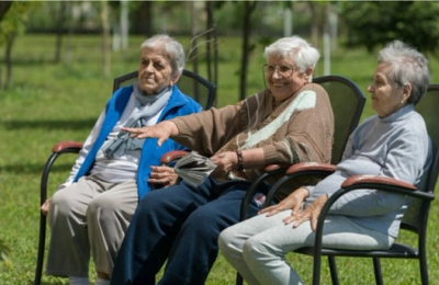 Peste 200 de seniori din Constanța primesc premii de la Primărie începând de marți