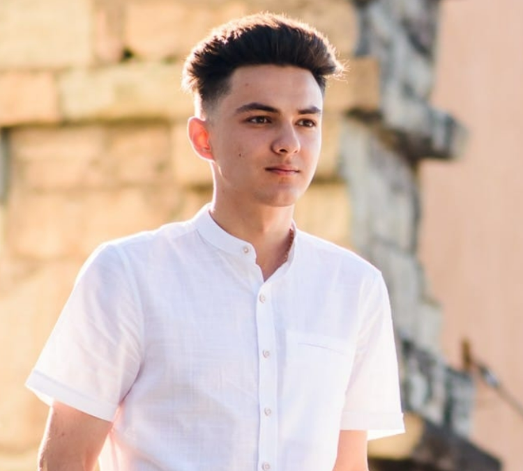 Un tânăr din Bistrița, admis la una dintre cele mai renumite universități din Elveția și din Europa