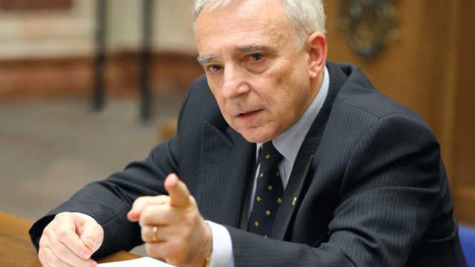 Isărescu crede că educația financiară este o prioritate în contextul global actual