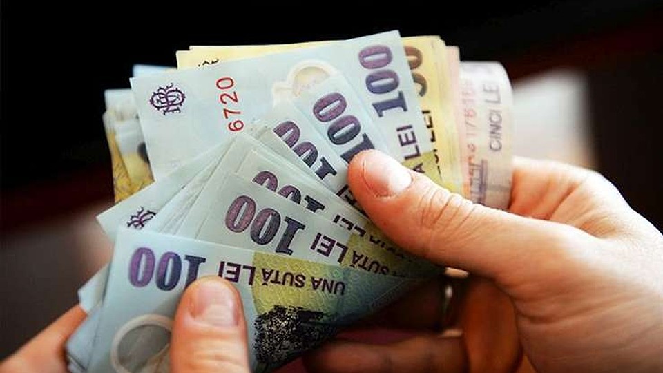 INS: Câştigul salarial mediu net a crescut uşor