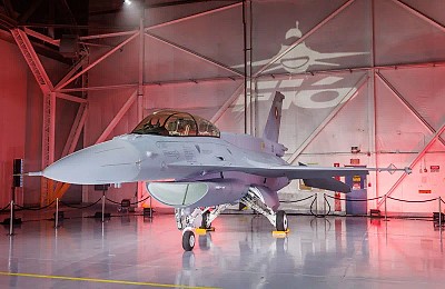 Primul F-16 Block 70, livrat Bulgariei. Costă 208.000.000$. România are 33 de avioane, dar nu noi