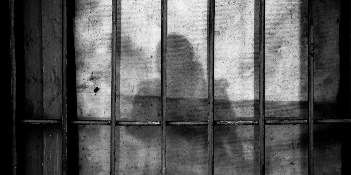 Doi transsexuali s-au încăierat și s-au înjunghiat în Penitenciarul Jilava, din gelozie pentru un deținut