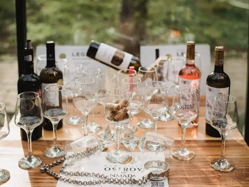 Domeniile Ostrov a înregistrat o creștere de 26% la raft, cu gama de vinuri Naiada