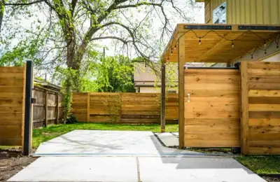 Cum alegi poarta potrivită pentru curtea ta. 4 lucruri de care să ții cont