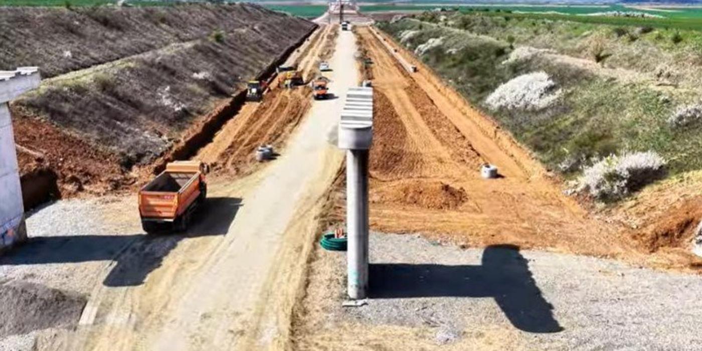 Autostrada Transilvania: Se pregătește asfaltul pe lotul Chiribiș–Biharia! Când vom circula neîntrerupt până la graniță?