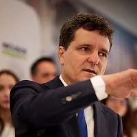 SONDAJ pentru prezidențiale publicat de Nicușor Dan. Simion și Ponta, pe primele locuri. Cine e pe 3