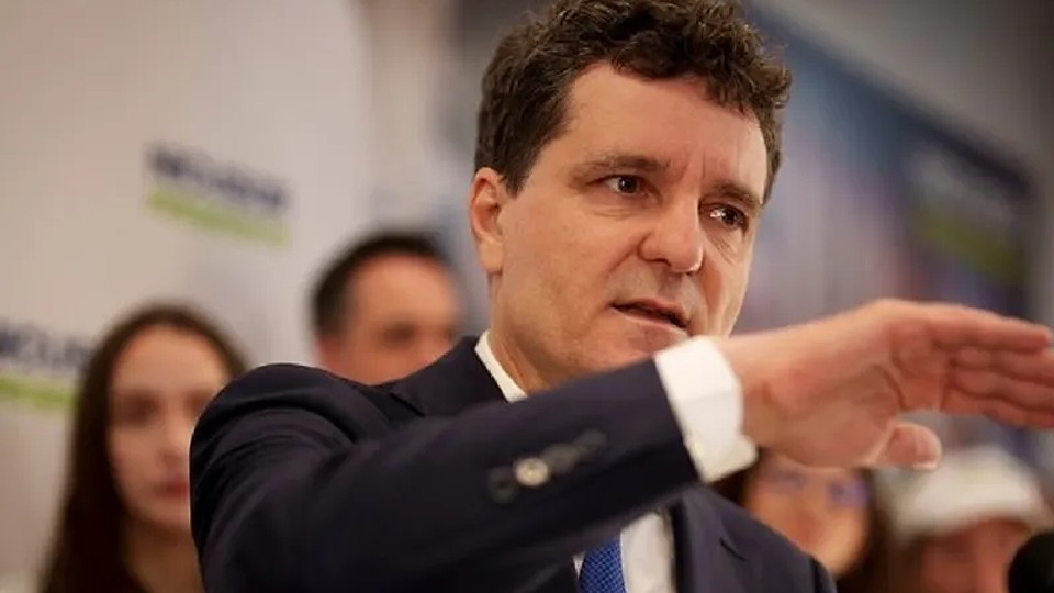 SONDAJ pentru prezidențiale publicat de Nicușor Dan. Simion și Ponta, pe primele locuri. Cine e pe 3