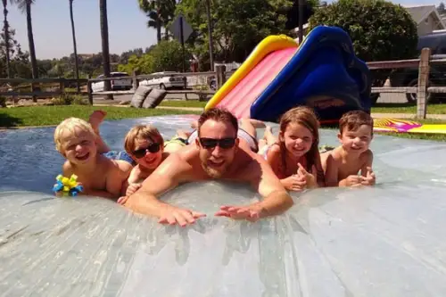 Cum sa iti faci o saltea cu apa pentru gradina