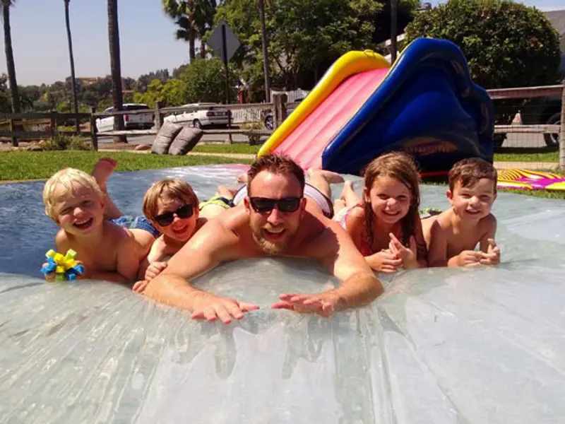 Cum sa iti faci o saltea cu apa pentru gradina