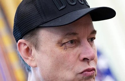 Elon Musk, cu un ochi vânăt la conferința de adio de la Casa Albă. Miliardarul stârnește îngrijorare, pe fondul zvonurilor legate de consumul de droguri