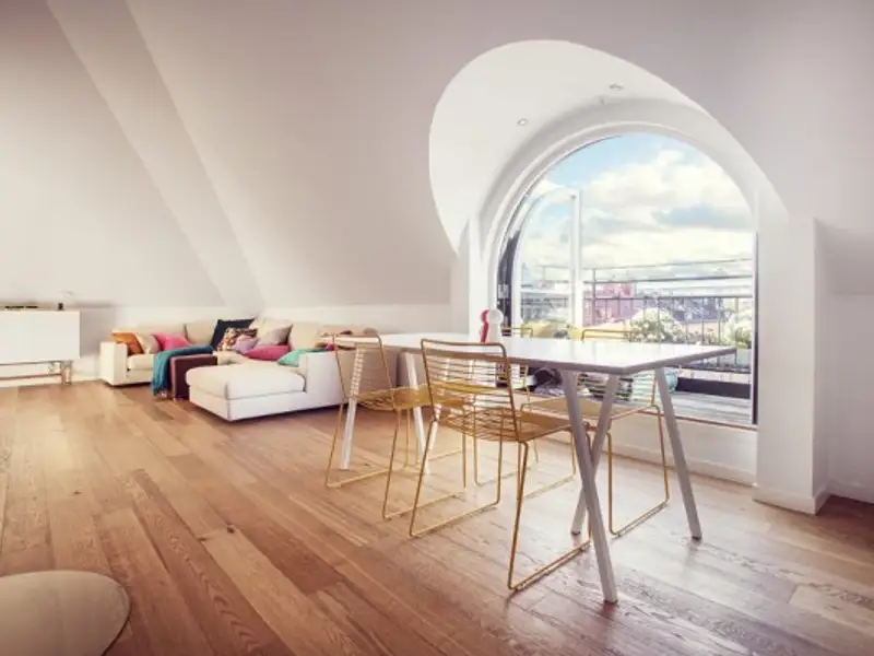 Amenajare moderna a unei locuinte dintr-un imobil istoric