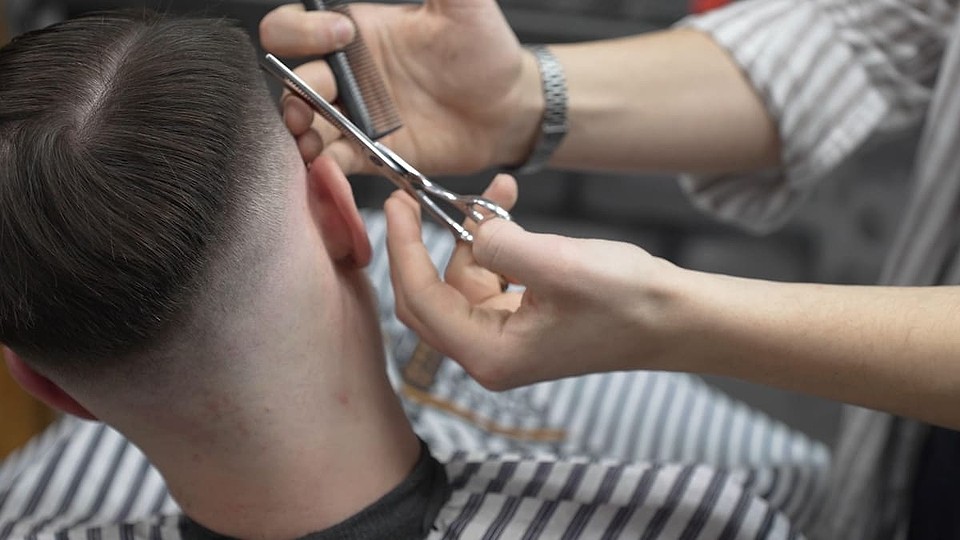 Top 5 mărci și modele de foarfeci de tuns pentru frizerii experimentați