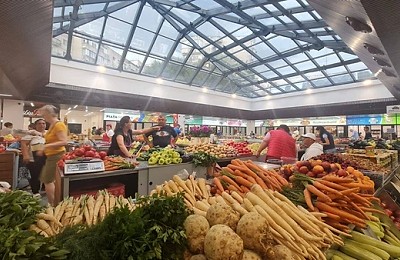 Zeci de spații comerciale din piețele din Sectorul 6, disponibile spre închiriere. Prețurile pornesc de la 11,30 euro/mp