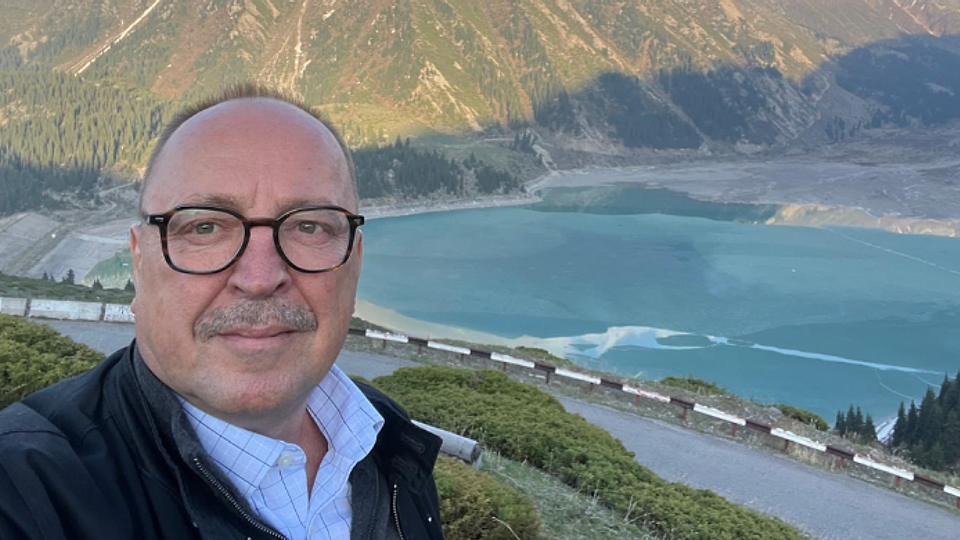 Politician de top din Ungaria: Cred că în România se coace ceva. Cred că se pregătește o revoluție conservatoare și în viitor nu se va mai putea ignora acest aspect